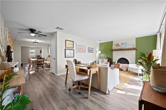 1202 S Paisano, Rockport, TX 78382