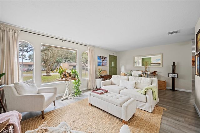 1202 S Paisano, Rockport, TX 78382