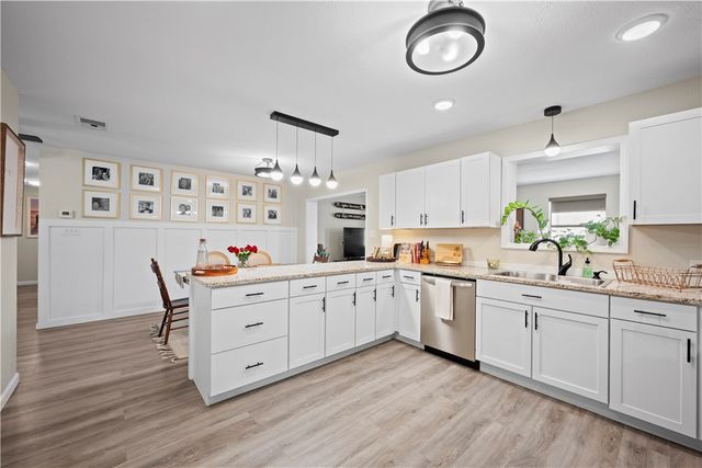 1202 S Paisano, Rockport, TX 78382