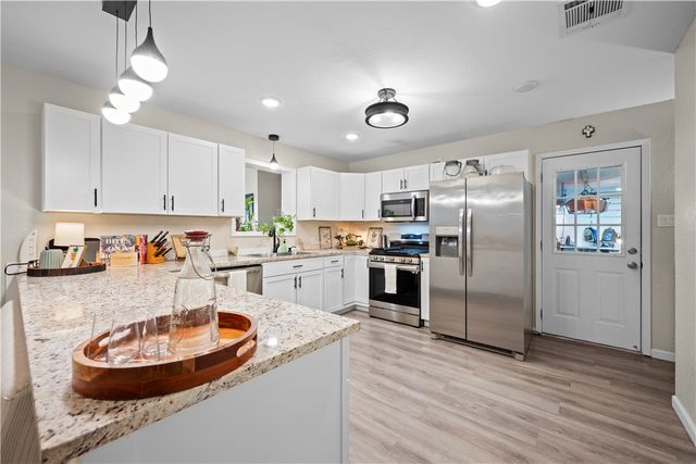 1202 S Paisano, Rockport, TX 78382