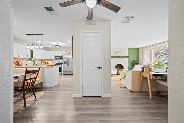 1202 S Paisano, Rockport, TX 78382