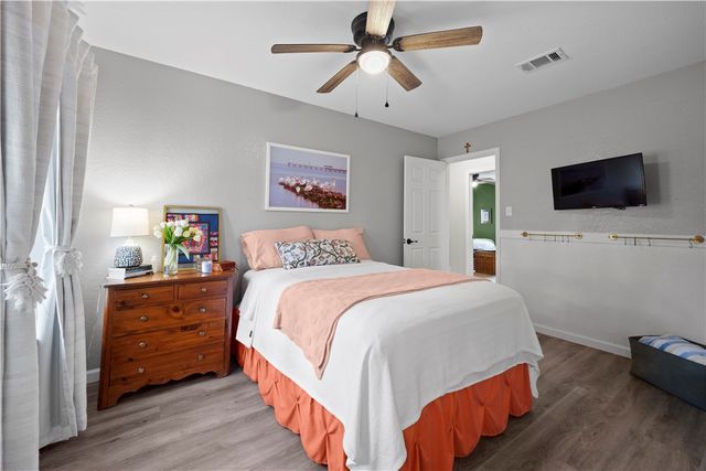 1202 S Paisano, Rockport, TX 78382