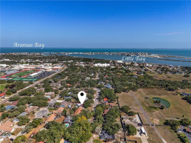 1202 S Paisano, Rockport, TX 78382