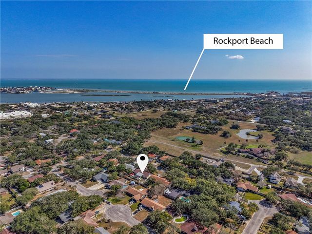 1202 S Paisano, Rockport, TX 78382