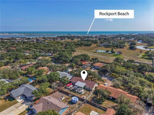 1202 S Paisano, Rockport, TX 78382