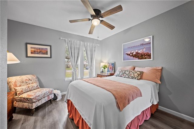 1202 S Paisano, Rockport, TX 78382