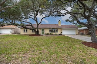 1202 S Paisano, Rockport, TX 78382