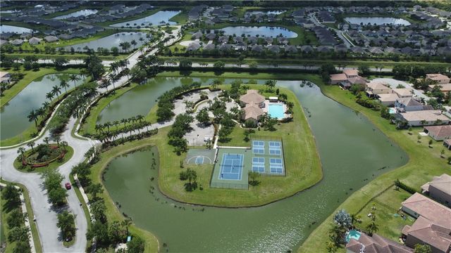 3315 Rockport Street SW, Vero Beach, FL 32968