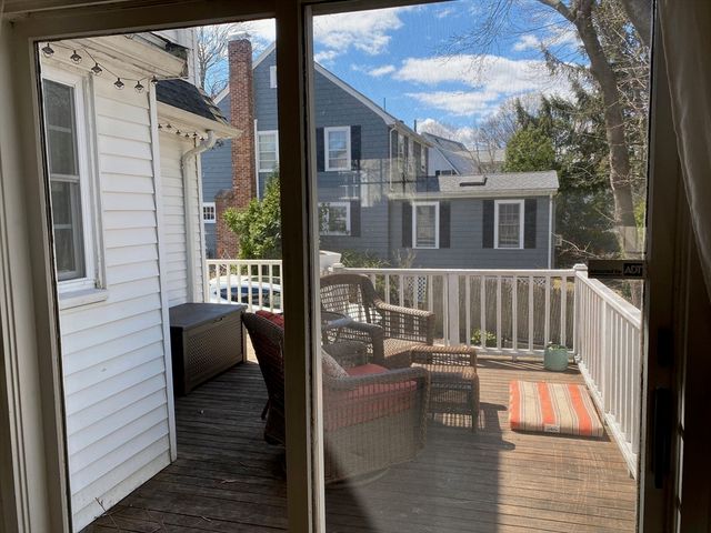 22 Cleveland Rd, Wellesley, MA 02481