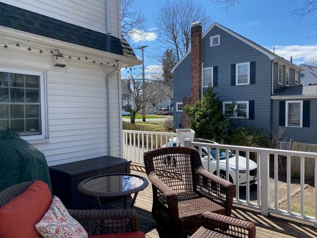 22 Cleveland Rd, Wellesley, MA 02481