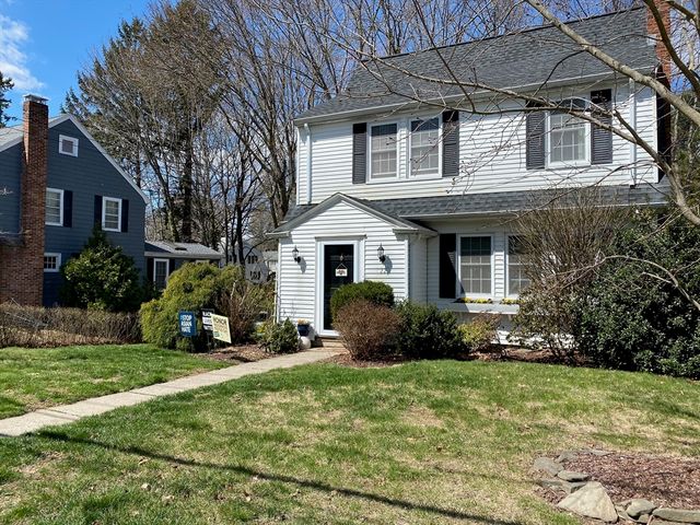 22 Cleveland Rd, Wellesley, MA 02481