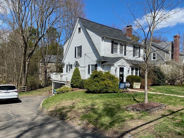 22 Cleveland Rd, Wellesley, MA 02481