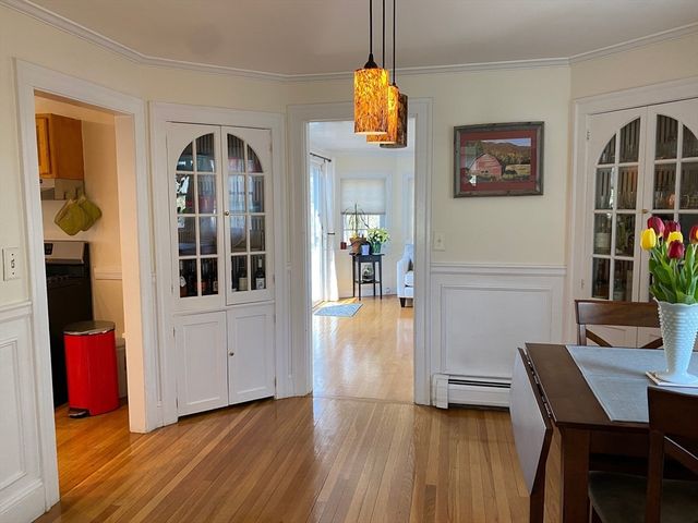 22 Cleveland Rd, Wellesley, MA 02481