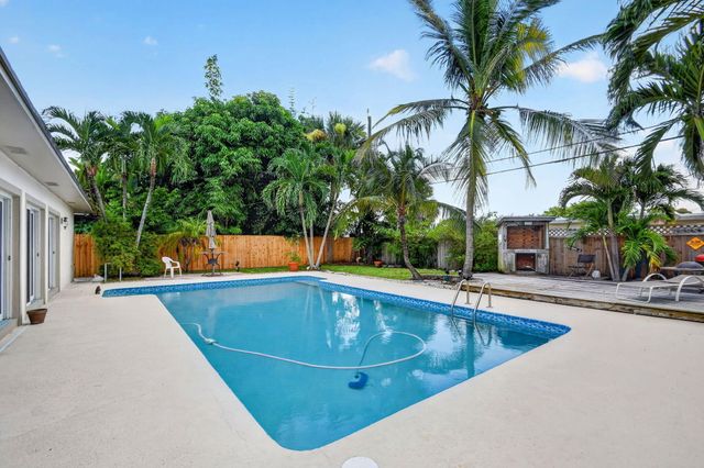 111 VASSAR Drive, Lake Worth Beach, FL 33460