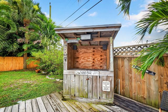 111 VASSAR Drive, Lake Worth Beach, FL 33460