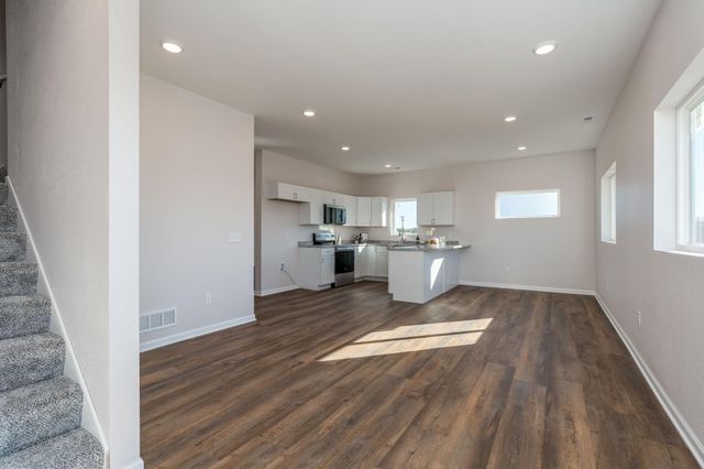 3121 Noble Drive, Mankato, MN 56001