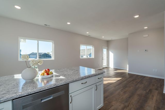 3121 Noble Drive, Mankato, MN 56001