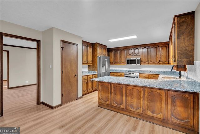 204 Creekside Drive, Gray, GA 31032