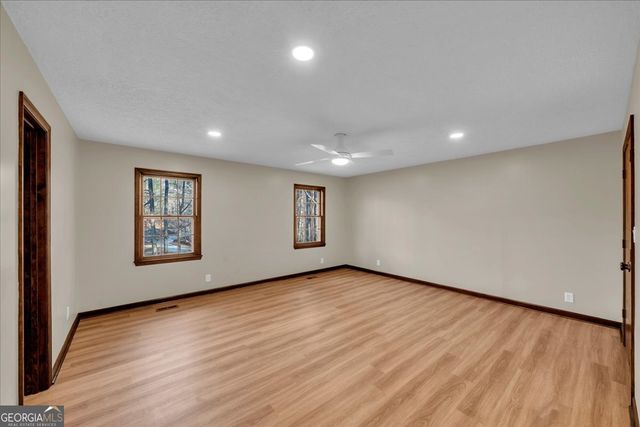 204 Creekside Drive, Gray, GA 31032