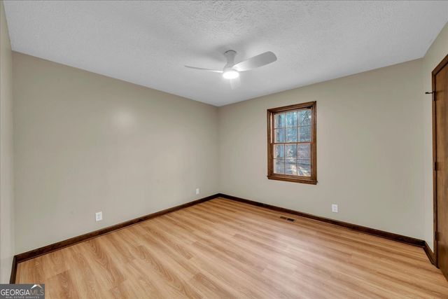 204 Creekside Drive, Gray, GA 31032