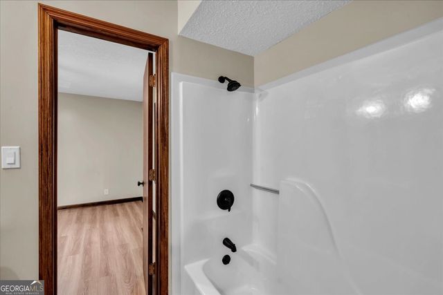 204 Creekside Drive, Gray, GA 31032