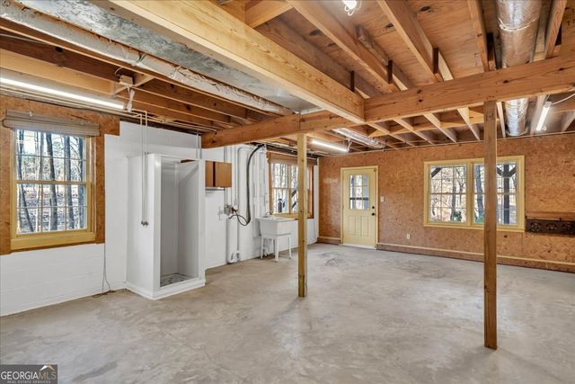 204 Creekside Drive, Gray, GA 31032