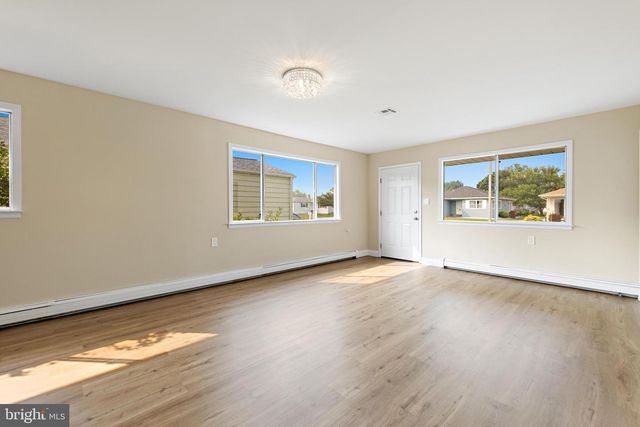 350 BARBADOS DR N, Toms River, NJ 08757