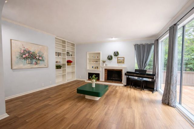 35 Litchfield Lane 229, Houston, TX 77024