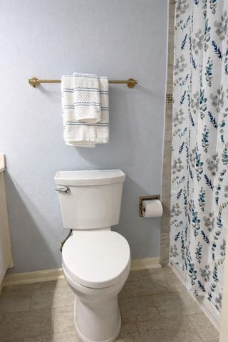 35 Litchfield Lane 229, Houston, TX 77024