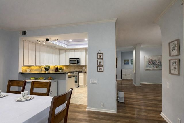 35 Litchfield Lane 229, Houston, TX 77024