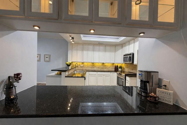 35 Litchfield Lane 229, Houston, TX 77024