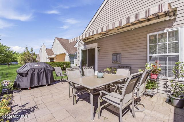 4 Rosewood Court, Lakewood, NJ 08701