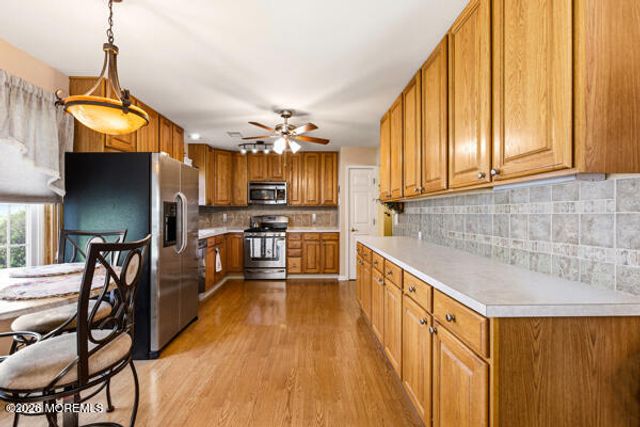 4 Rosewood Court, Lakewood, NJ 08701