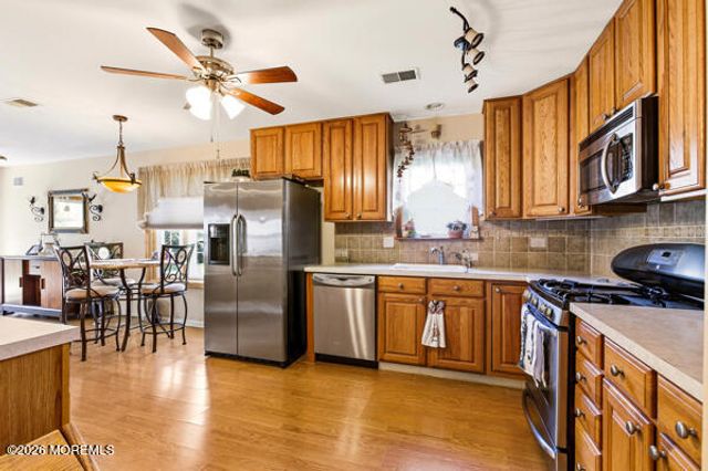 4 Rosewood Court, Lakewood, NJ 08701
