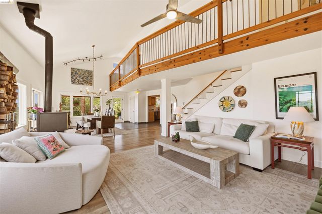 18850 Cherokee Rd, Tuolumne, CA 95379