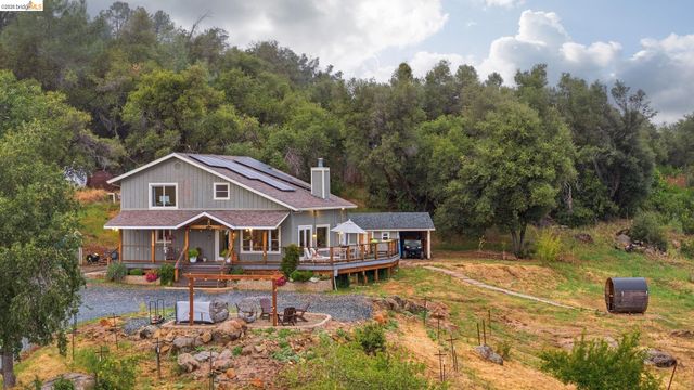 18850 Cherokee Rd, Tuolumne, CA 95379