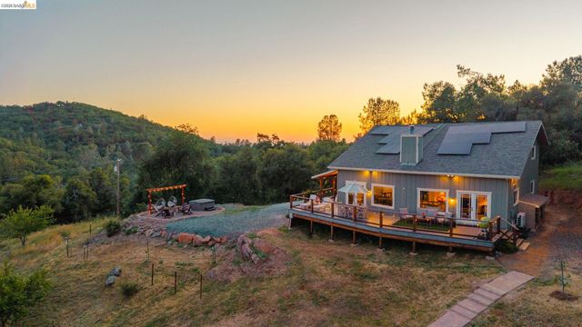 18850 Cherokee Rd, Tuolumne, CA 95379