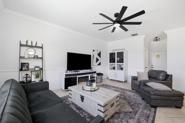 2644 San, West Palm Beach, FL 33411