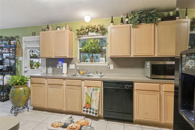 7806 Tamora Lane, Pasadena, TX 77505