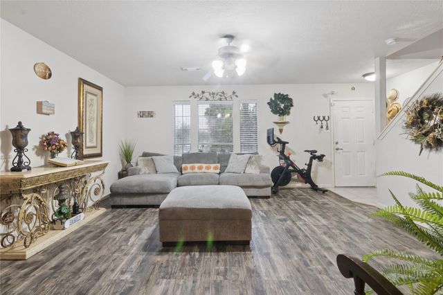 7806 Tamora Lane, Pasadena, TX 77505