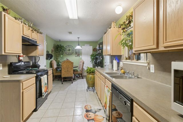 7806 Tamora Lane, Pasadena, TX 77505