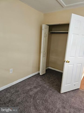 5 PLOVER CIR, Newark, DE 19702