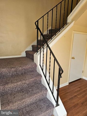 5 PLOVER CIR, Newark, DE 19702