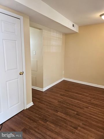 5 PLOVER CIR, Newark, DE 19702