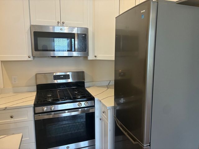 185 Chestnut Hill Ave 12, Boston, MA 02135