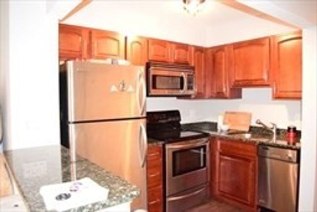 416 Commonwealth Ave 711, Boston, MA 02215