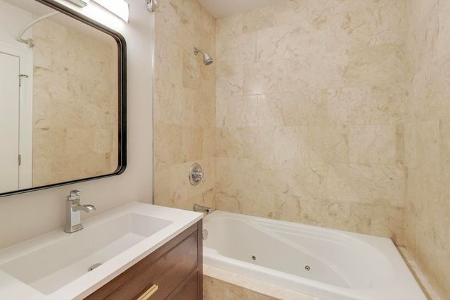 6320 S Greenwood Avenue 3, Chicago, IL 60637