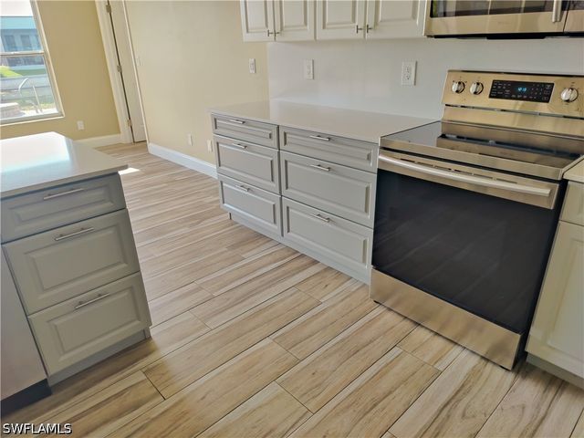 3314 SW 11th PL, Cape Coral, FL 33914