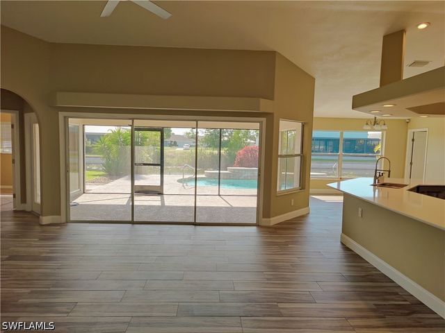 3314 SW 11th PL, Cape Coral, FL 33914