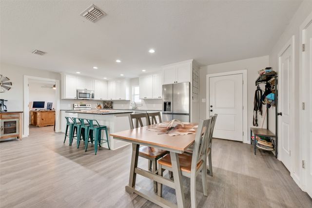 711 801c, Cleburne, TX 76031